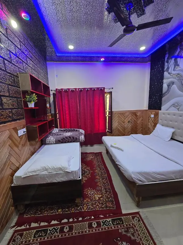 Triple Bed Room